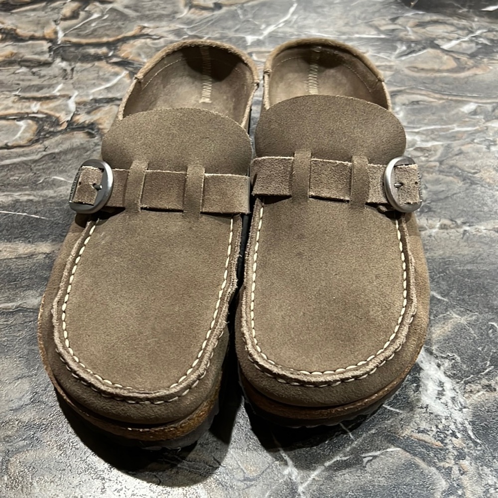 Birkenstock Buckley size 40. Brand new never worn